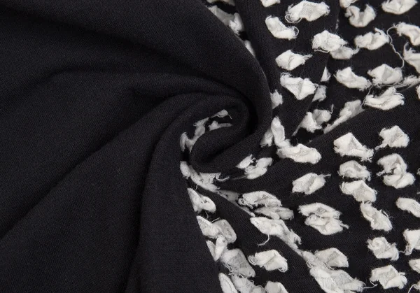イッセイミヤケ ハートISSEY MIYAKE HaaT ちぎり装飾ノースリーブスキッパー 黒白2 K-83322_012