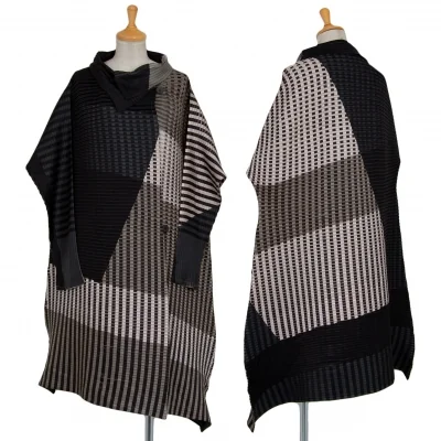 イッセイミヤケISSEY MIYAKE チェックストライププリーツダブルコート