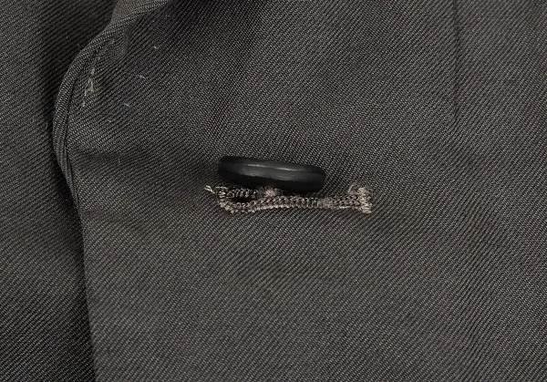 コムデギャルソン オムプリュスCOMME des GARCONS HOMME PLUS 製品染めリネン混ポリポケットデザインジャケット チャコールカーキXS K-84780_006