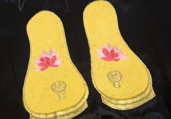 ヨウジヤマモト プールオムYohji Yamamoto POUR HOMMEJEPANGガネーシャ刺繍シルクスカジャン 黒M K-85463_015