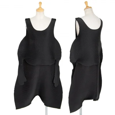 イッセイミヤケミーISSEY MIYAKE me ブロックプリーツ裾デザインセットアップ 黒