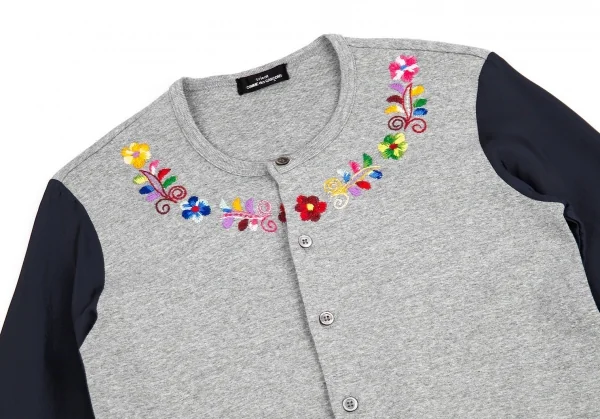 トリココムデギャルソンtricot COMME des GARCONS ネックフラワー刺繍袖切替カーディガン グレーM位 K-86754_003