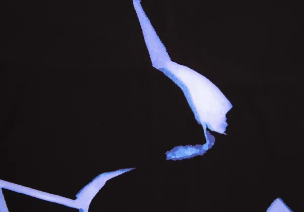 イッセイミヤケISSEY MIYAKE ひび割れプリントアシンメトリーノースリーブ 黒2 K-86997_013