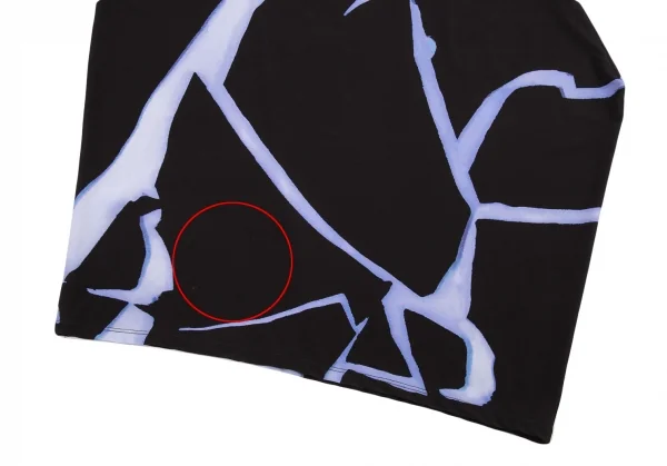 イッセイミヤケISSEY MIYAKE ひび割れプリントアシンメトリーノースリーブ 黒2 K-86997_009