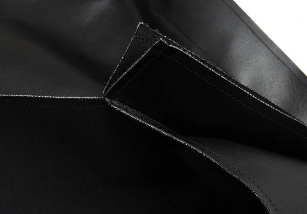 コムデギャルソンCOMME des GARCONS フェイクレザー二次元スカート 黒XS K-87017_009
