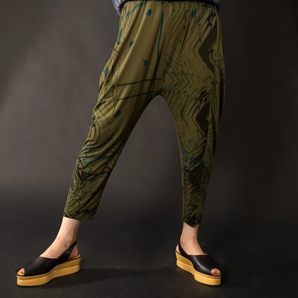 イッセイミヤケISSEY MIYAKE マーブルプリントイージーパンツ カーキM位 K-87122_010