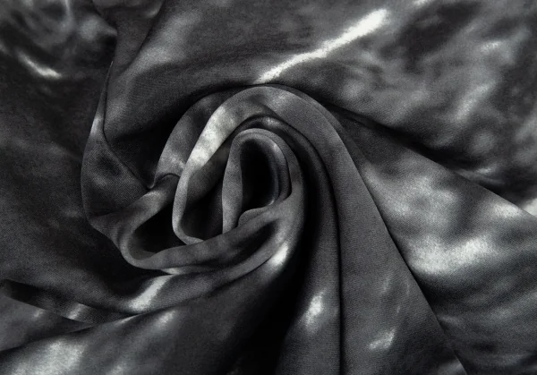 イッセイミヤケ ISSEY MIYAKE プリント裾ジップストレッチテーパードパンツ グレー3 K-87604_012