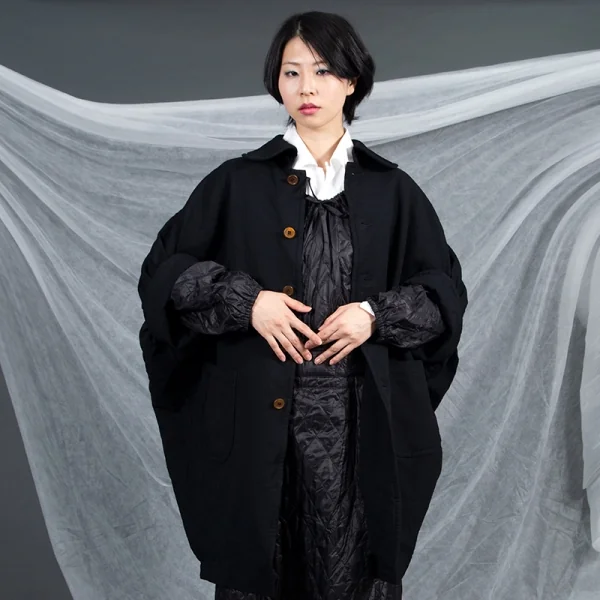 コムデギャルソンCOMME des GARCONS 製品染めロールアップドルマンコート 黒XS K-87763_014