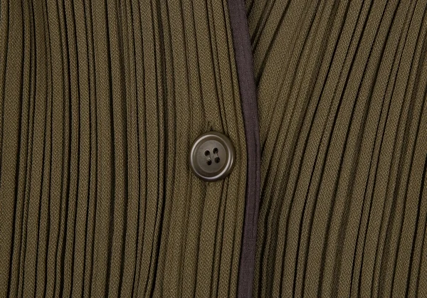 イッセイミヤケ ホワイトレーベルISSEY MIYAKE WHITE LABEL パイピングプリーツノーカラージャケット カーキ2 K-88545_005