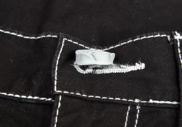 コムデギャルソン オムプリュスCOMME des GARCONS HOMME PLUS タイヤボタンステッチクロップドパンツ 黒S K-89156_004