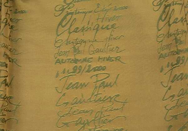 ジャンポールゴルチエ オムJean Paul GAULTIER HOMME 裏地ロゴグラフィックかすれストライプジャケット 黒52 K-89303_011