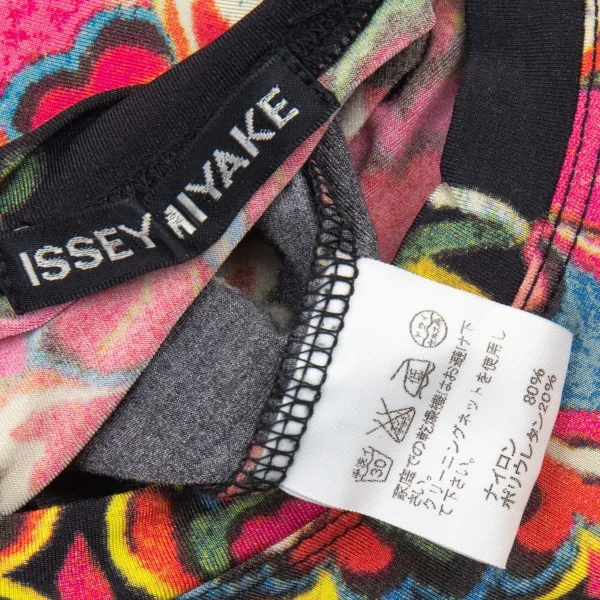 イッセイミヤケISSEY MIYAKE フラワープリントストレッチTシャツ 黒ピンク2 K-89695_012