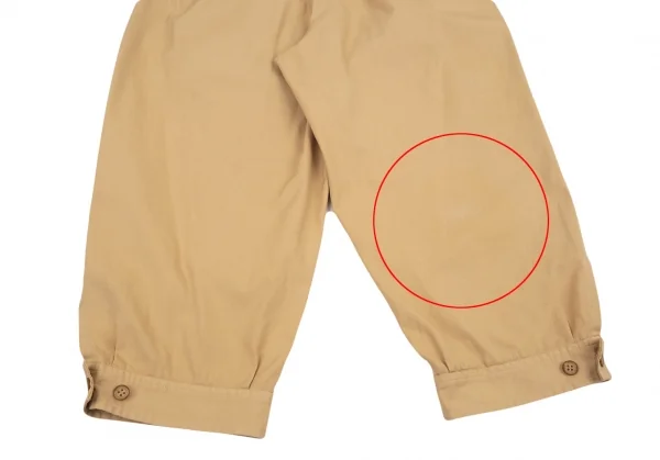 イッセイミヤケISSEY MIYAKE コットンツータック裾ボタンパンツ ベージュ3 K-89717_013