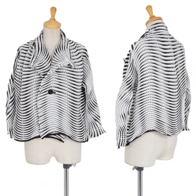 イッセイミヤケISSEY MIYAKE 波プリーツダブル七分袖ショートジャケット 白グレー黒