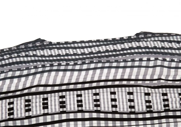 イッセイミヤケISSEY MIYAKE プリント五分袖チュニック 白黒グレーM位 K-91416_011