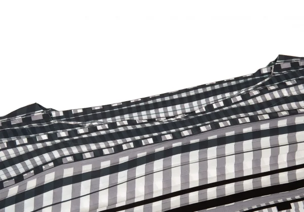 イッセイミヤケISSEY MIYAKE プリント五分袖チュニック 白黒グレーM位 K-91416_004