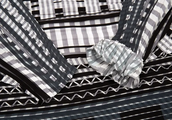 イッセイミヤケISSEY MIYAKE プリント五分袖チュニック 白黒グレーM位 K-91416_007