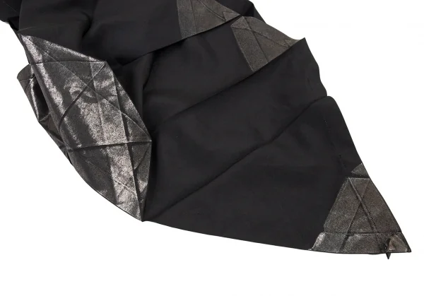 イッセイミヤケISSEY MIYAKE 132 5. 箔プリントデザインノースリーブ 黒S位 K-92266_009
