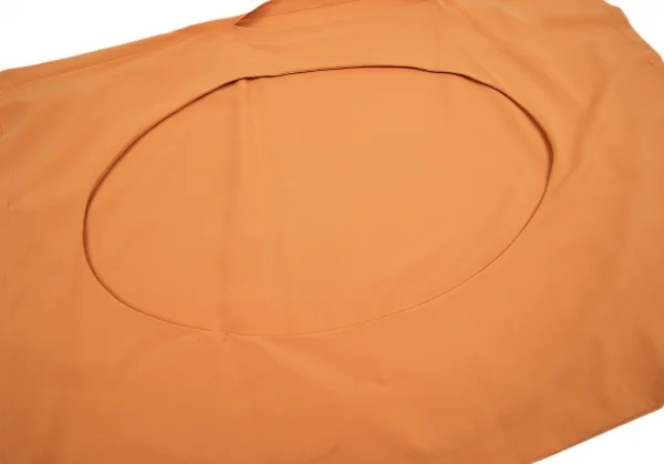 イッセイミヤケISSEY MIYAKE 132 5. オーバルくり抜きスクエアシルエットトップス オレンジ3 K-92622_005