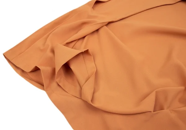イッセイミヤケISSEY MIYAKE 132 5. オーバルくり抜きスクエアシルエットトップス オレンジ3 K-92622_009