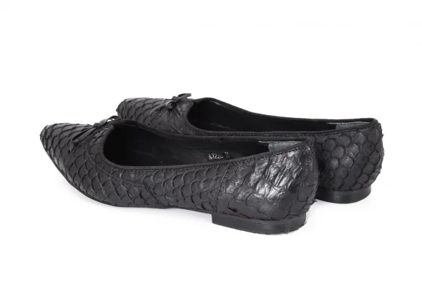 ズッカzucca スケールレザーポインテッドトゥシューズ 黒M(24位) K-93436_010