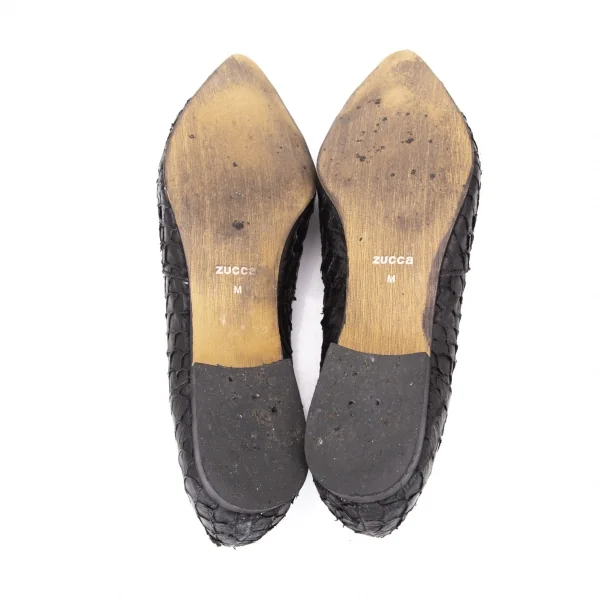 ズッカzucca スケールレザーポインテッドトゥシューズ 黒M(24位) K-93436_012