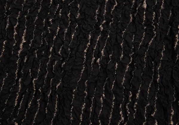 イッセイミヤケミーISSEY MIYAKE me ストライプ刺繍シワ加工タンクトップ 黒F K-93719_008
