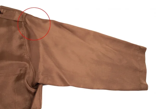 ローブドシャンブル コムデギャルソンrobe de chambre COMME des GARCONS レーヨンサテンエポーレット付きチャイナシャツ モカS位 K-93738_006