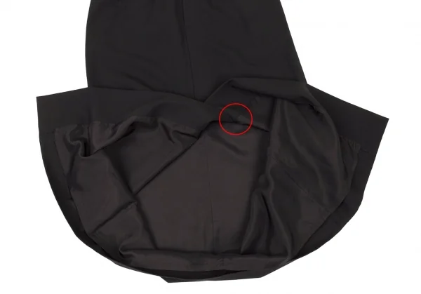 イッセイミヤケISSEY MIYAKE ウールトロフロントスリットスカート 黒L K-93975_008