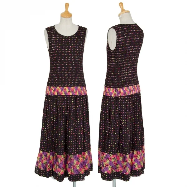 イッセイミヤケ フェットISSEY MIYAKE FETE ドットグラフィックプリントプリーツタンクトップ 黒マルチ2 K-94106_011