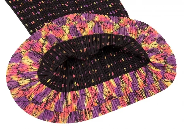 イッセイミヤケ フェットISSEY MIYAKE FETE ドットグラフィックプリントプリーツタンクトップ 黒マルチ2 K-94106_008