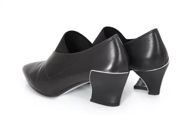 イッセイミヤケ×ユナイテッドヌードISSEY MIYAKE×UN メタルヒールレザーシューズ 黒37(23.5) K-94121_011