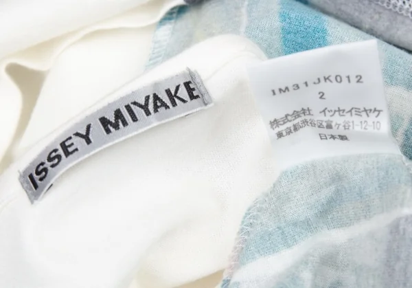 イッセイミヤケISSEY MIYAKE グラフィックプリントTシャツ 白黄緑他2 K-94235_010