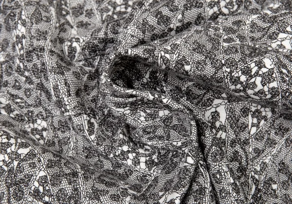 イッセイミヤケISSEY MIYAKE レースプリント切替Tシャツ 白黒2 K-94271_017