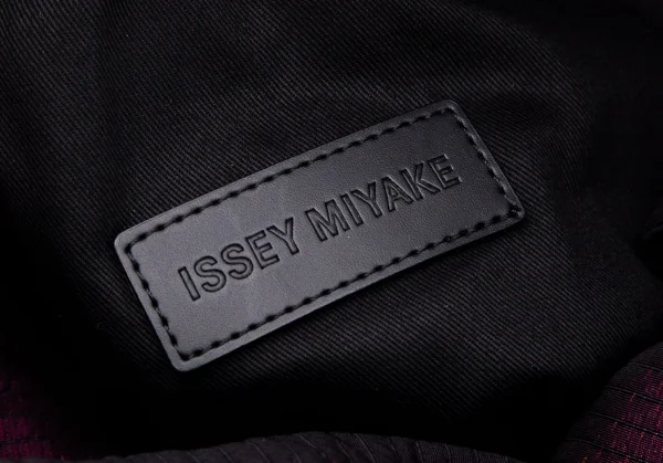 イッセイミヤケISSEY MIYAKE レインボーストライプショルダーバッグ マルチ K-94326_014