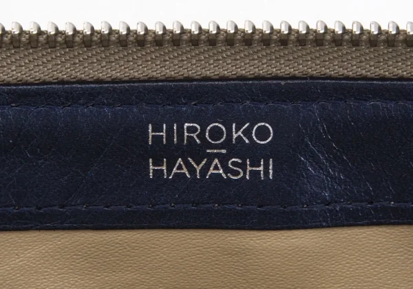 ヒロコハヤシHIROKO HAYASHI フォイルエンボスL字ジップ長財布 シルバー ベージュシルバー K-94442_016