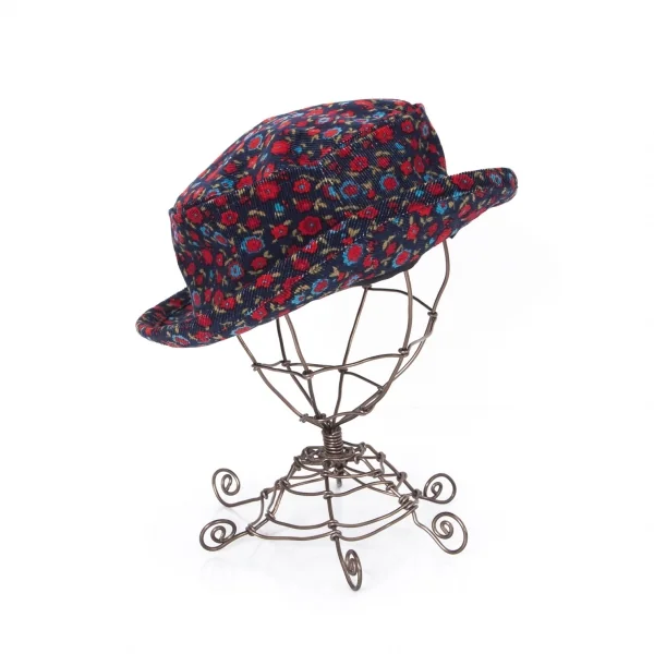 ジュンヤワタナベマン コムデギャルソンJUNYA WATANABE MAN COMME des GARCONS 小花プリントコーデュロイハット 青赤 K-94479_004