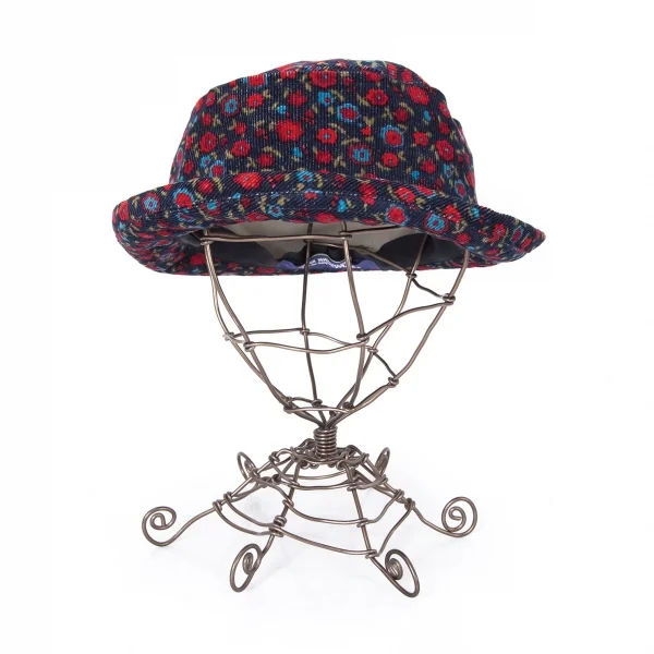 ジュンヤワタナベマン コムデギャルソンJUNYA WATANABE MAN COMME des GARCONS 小花プリントコーデュロイハット 青赤 K-94479_005