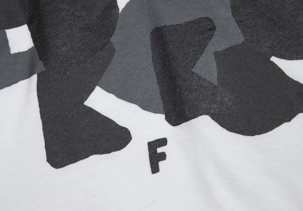 ブラックコムデギャルソンBLACK COMME des GARCONS タイポグラフィプリントTシャツ 白XS K-95560_006