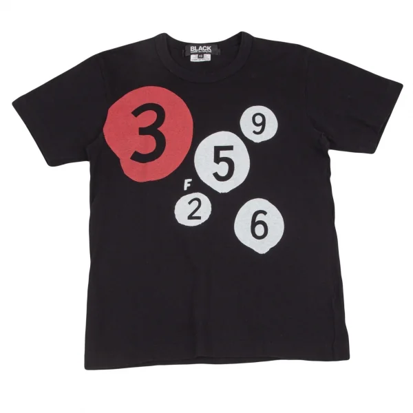 ブラックコムデギャルソンBLACK COMME des GARCONS ナンバリングプリントTシャツ 黒XS K-95562_001