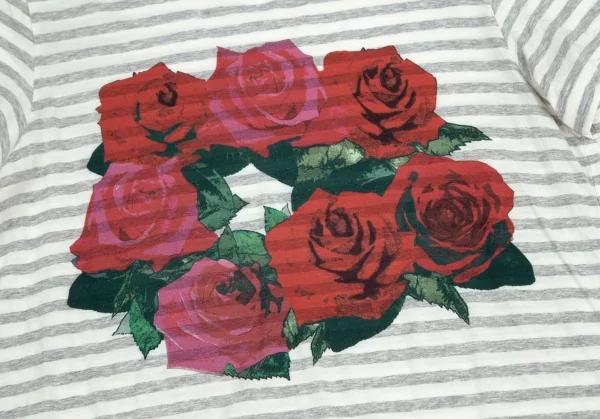 トリコ コムデギャルソン トリコスペシャルtricot COMME des GARCONS tricot pecial ローズプリントボーダーTシャツ オフグレーS K-95643_005