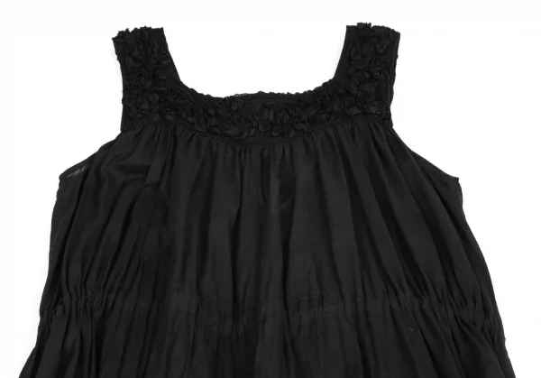 ズッカzucca 製品染めデコルテコサージュ装飾ノースリーブフレアワンピース 黒M K-95683_012