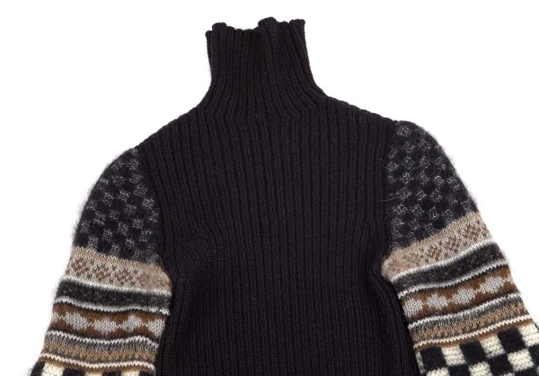 ジャンポールゴルチエ クラシックJean Paul GAULTIER CLASSIQUE 袖柄切替ハイネックリブニット 黒他40 K-95783_003